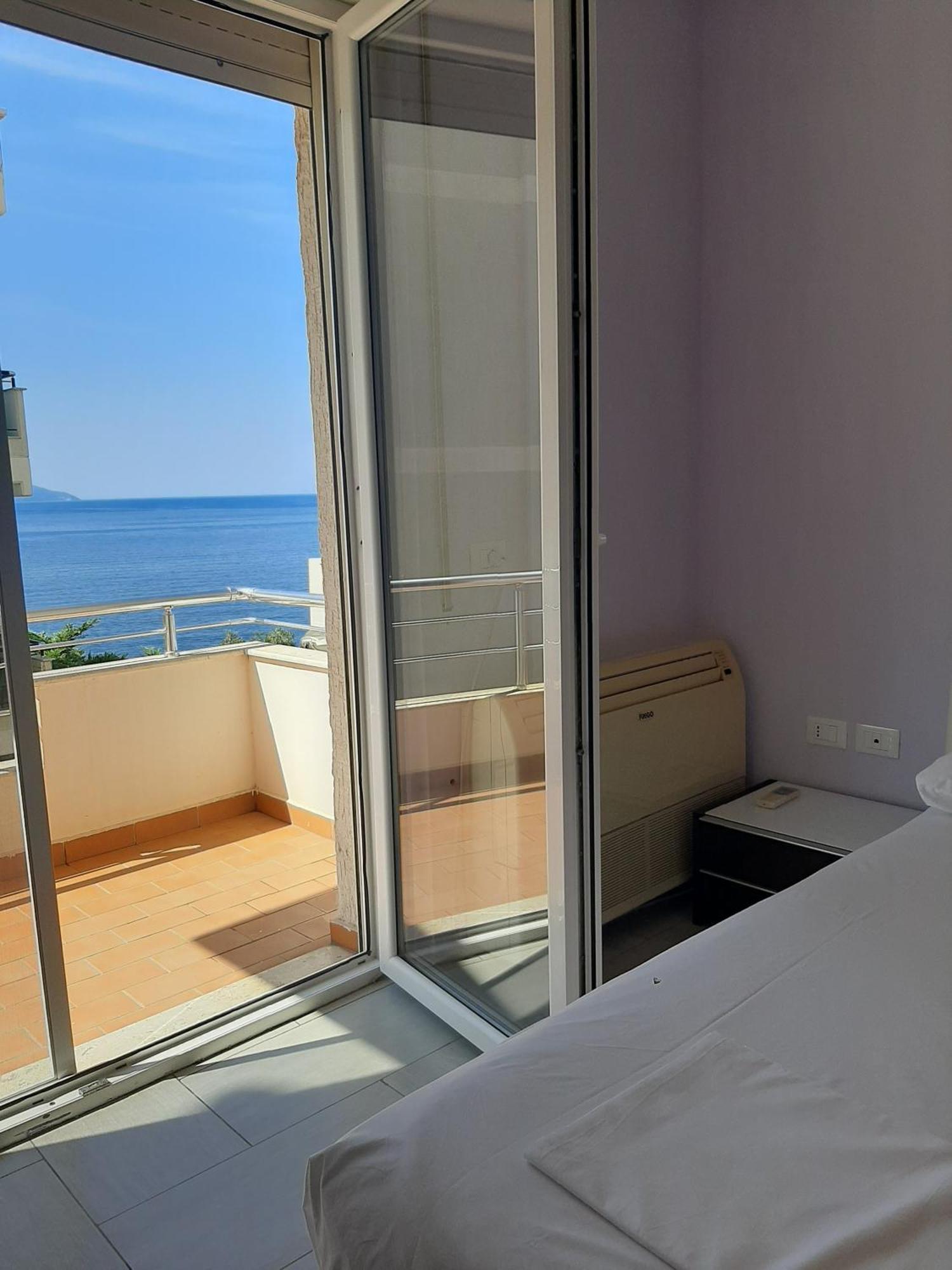 Apartament Vlorë Exterior foto